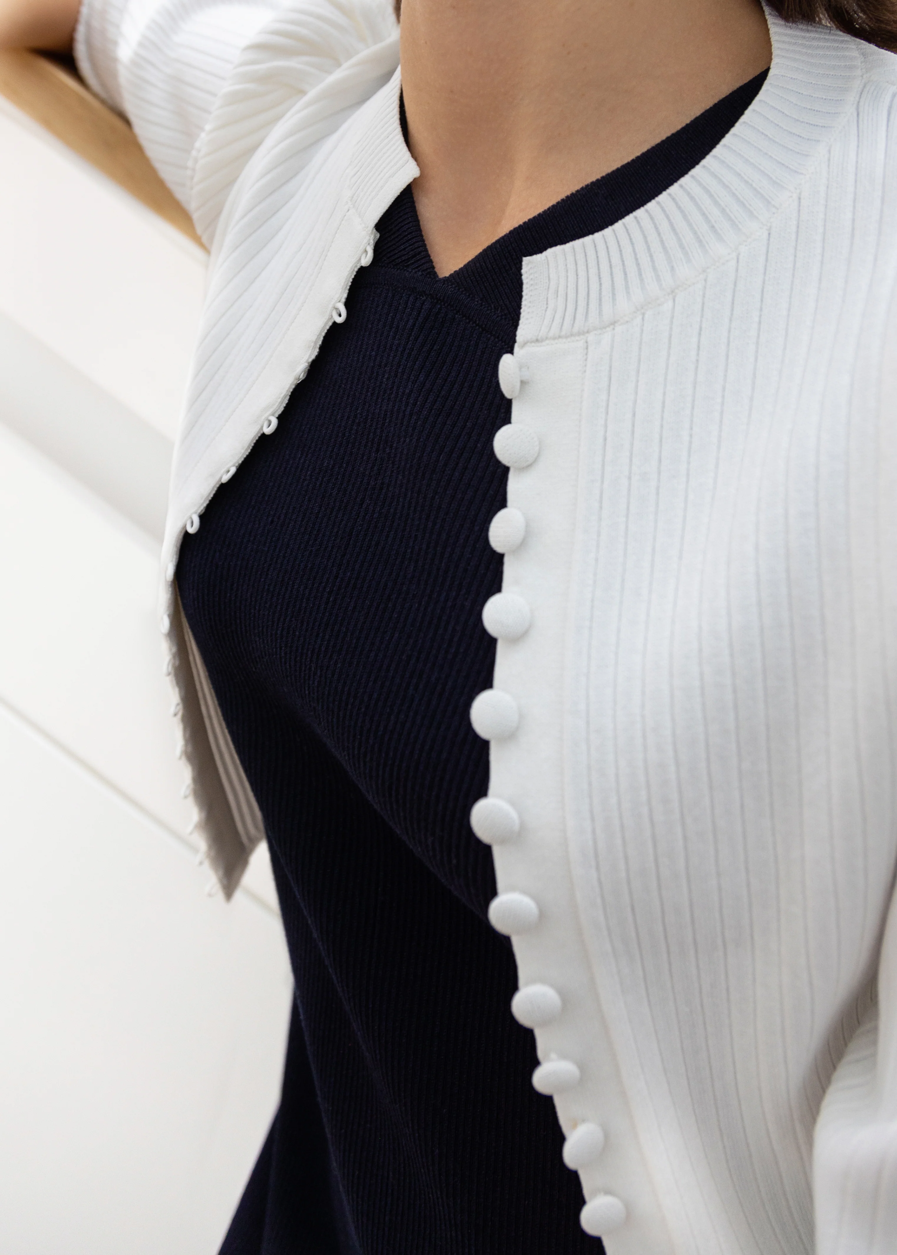 NAVY SLEEVELESS MIDI DRESS - Image 3